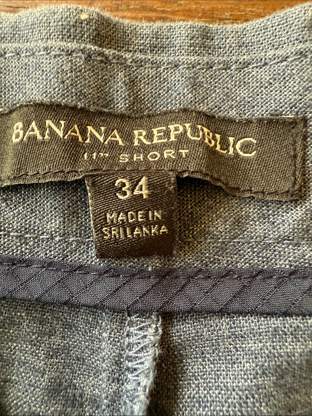 Banana Republic Men's Charcoal Gray Shorts -Size 34 - Picture 5 of 9
